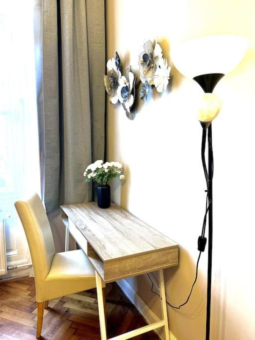 L4 City Centre Stylish Flat — Fotók 1